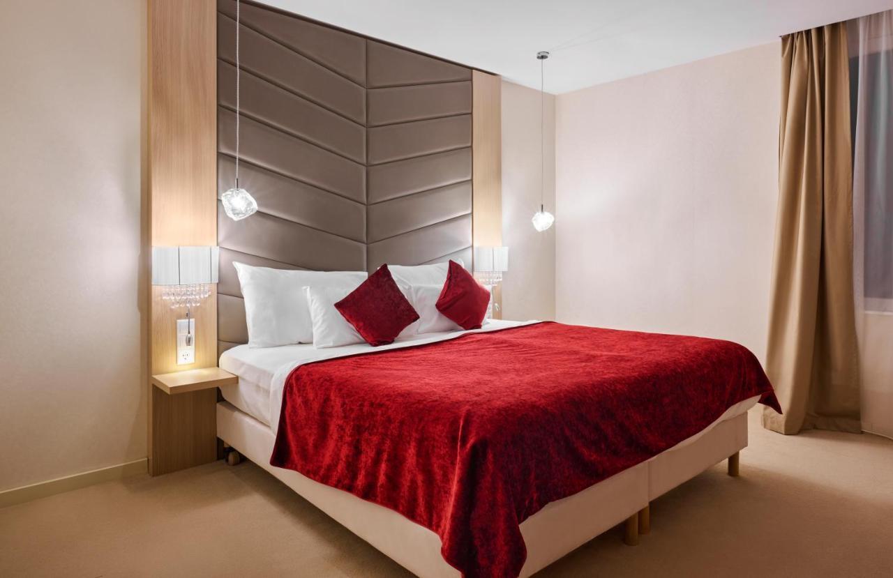 Ozon & Luxury Hotel
