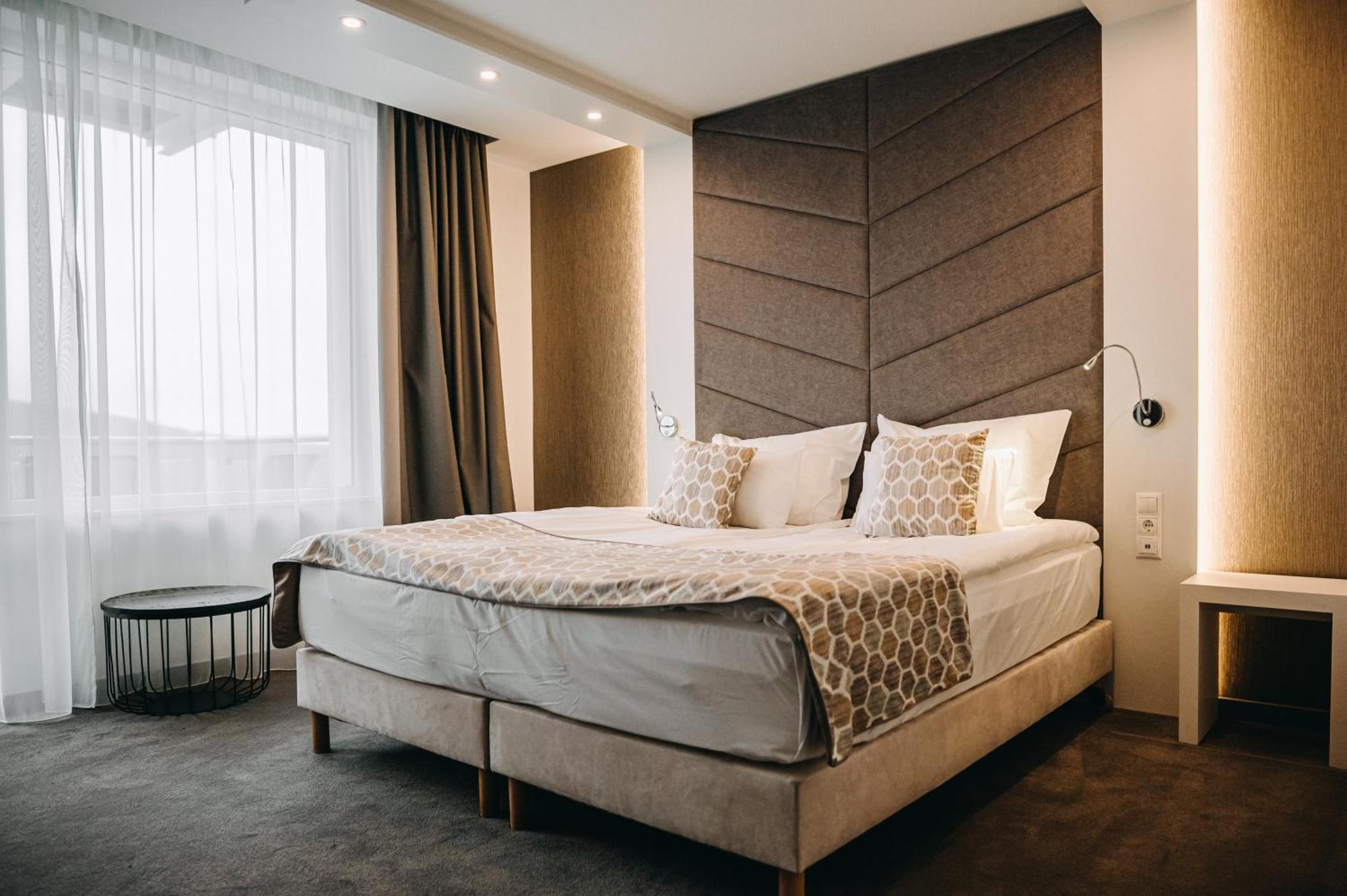 Hotel Ozon & Luxury 4*