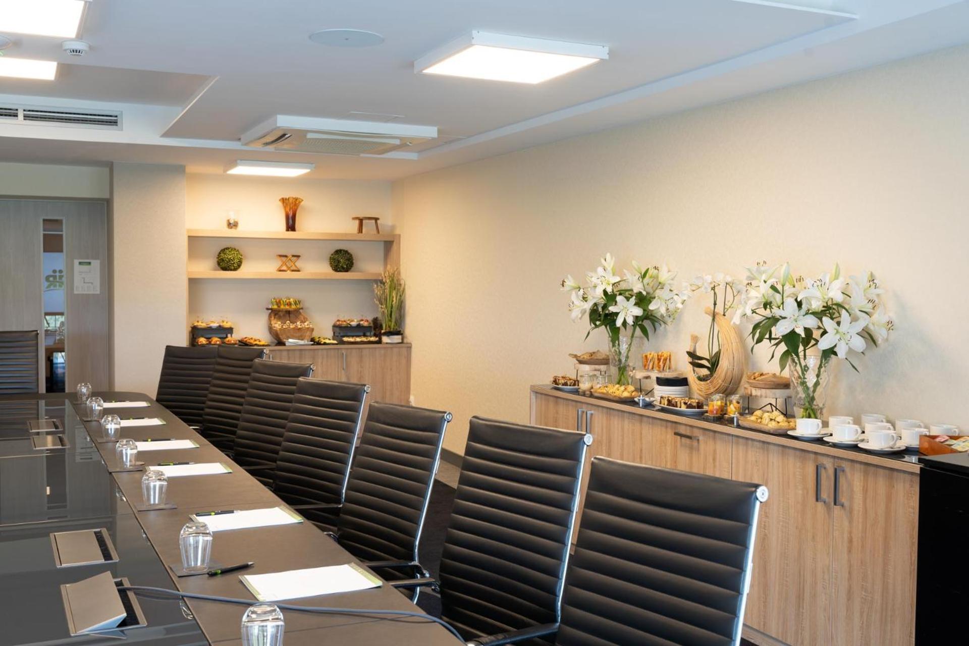 Ozon & Luxury Hotel